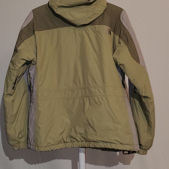The North Face Hyvent insulated jacket - Picture 2 of 5